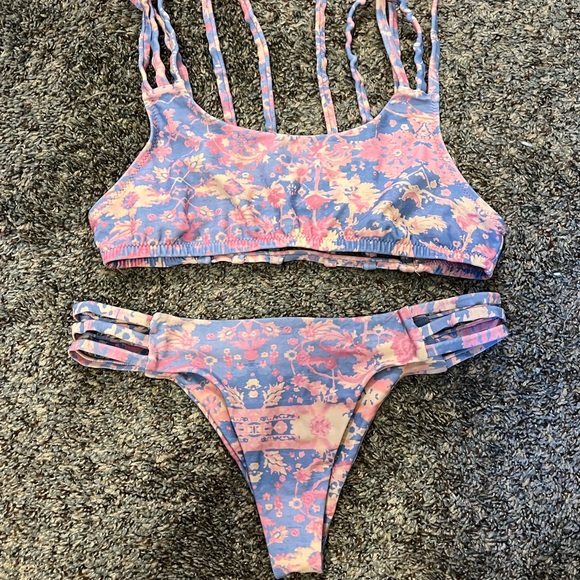 Show Me Your MuMu swim set - Picture 1 of 3